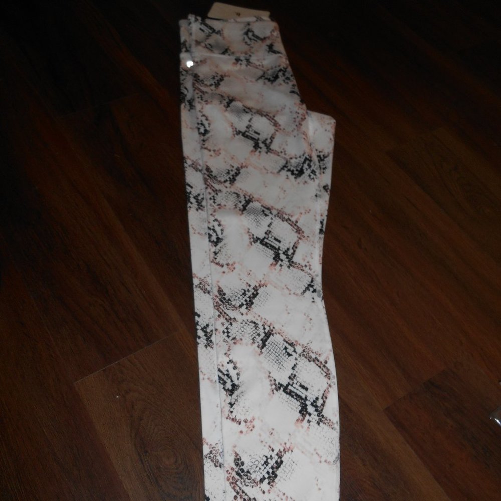 Fabletics Kate Hudson Snake Print Legging M Tv Guc - image 7